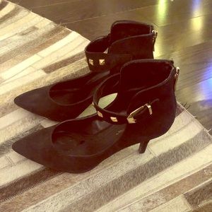 Beautiful BCBG black shoes